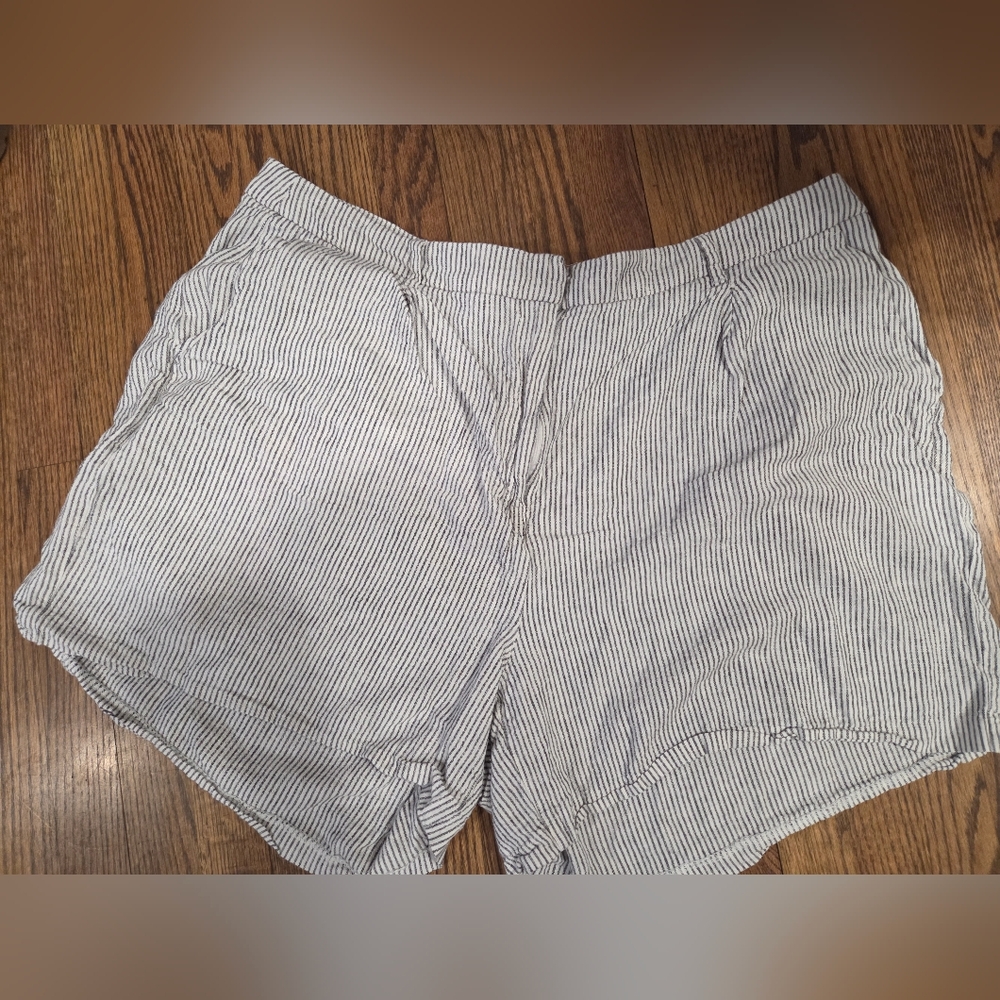 Linen Blend Shorts